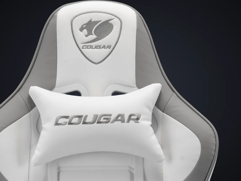 Logotipo bordado en el respaldo de la silla COUGAR Armor Elite blanca